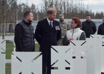 Принц Гаррі відвідав військове кладовище на Київщині разом із представниками влади