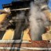Ракетно-дронова атака на Шостку забрала життя жінки та спричинила масштабні пожежі