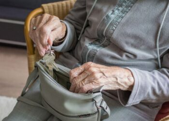 Пенсии до 390 тысяч гривен: откуда берутся такие выплаты