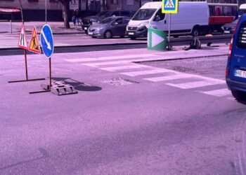 Затори в обидва боки: що скувало рух на проспекті у Дніпрі