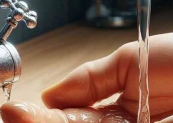 Без води весь житломасив: у Дніпрі проводять аварійні роботи