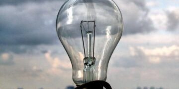 Через атаку без світла: у Дніпрі відключилися мережі