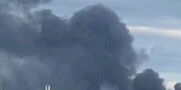 Вибухи у Дніпрі: ворог комбіновано атакує