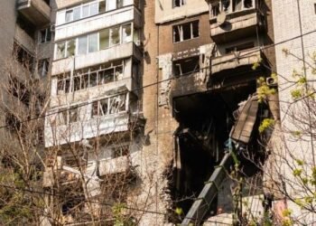 13 пошкоджених будинків та тисячі вибитих вікон: наслідки атаки по Дніпру