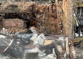 Не виходить на зв’язок: у Дніпрі після атаки шукають людину