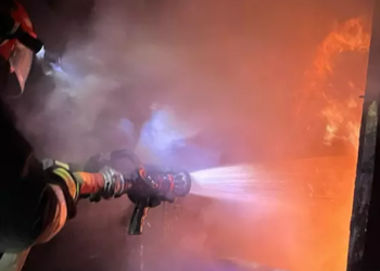 Пожежа охопила будинок: на Дніпропетровщині постраждав чоловік