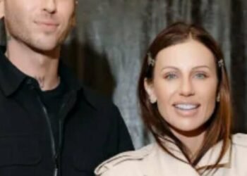 Новий скандал: Алхім з Дніпра оголеною вийшла на зв’язок