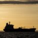 Пролив снова “под замком”? Нефтяные танкеры разворачиваются возле Ормуза