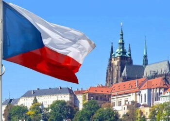 Контроль за виплатами посилять, авто зобов'яжуть реєструвати – Чехія запроваджує нові обмеження для українських біженців