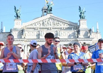 У Львові до дня міста влаштували напівмарафон, долучилось майже 5 тис. учасників