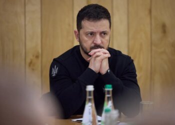 Зеленський констатував продовження порушень рф ініційованого Україною режиму тиші і обіцяє відповідь на дії росії "у дзеркальному порядку"