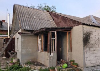 російські дрони вбили трьох людей під час атак на Харківщині
