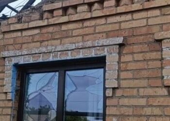 Двоє постраждалих та пожежі: наслідки атак по Дніпропетровщині
