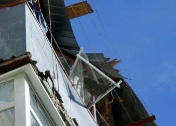 Потрощені будинки і десятки поранених: наслідки атаки по Дніпру