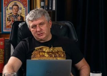 Путин транслирует поток бреда из параллельной реальности – Романенко