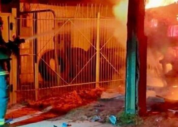 Дніпро й райони у вогні: ворог здійснив масовану атаку