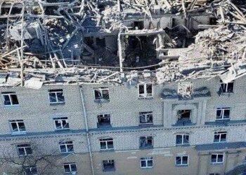 Дніпро у диму після вибухів: є загиблий і госпіталізовані