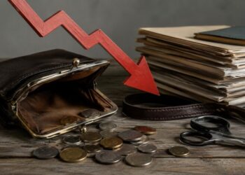 Украинцам могут урезать пенсию на 20%: в ПФУ назвали причину