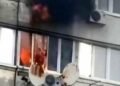 У Дніпрі спалахнула квартира: екстрені служби терміново евакуювали людей