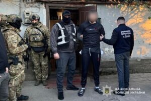У Дніпрі чоловік задушив мотузкою знайому у гаражі та скинув тіло у колектор