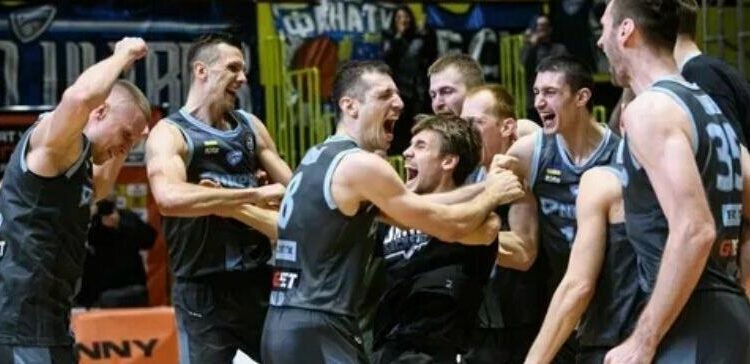 Домінування без поразок: «Дніпро» знову на вершині України
