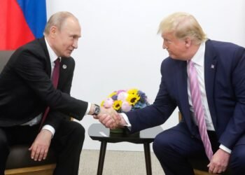США продлили исключение из санкций на российскую нефть, – Reuters