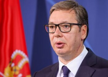 Президент Сербии объявил о планах провести досрочные выборы в парламент
