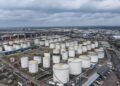 Bloomberg дал неутешительный прогноз по ценам на нефть на ближайший год