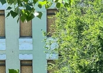 Ворог б’є по майбутньому: як ДНУ відновлюється після ракет і дронів