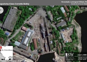 Супутник зафіксував наслідки ударів по нафтовому терміналу та корвету "Бойкий" у санкт-петербурзі
