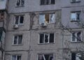 Ворог вдарив дронами по багатоповерхівці у Запоріжжі: 10 поранених