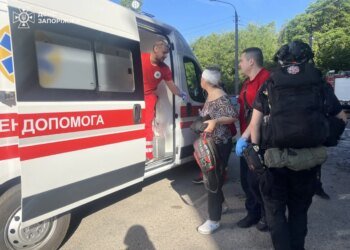 росія вдарила по Запоріжжю та області – атакувала промислову інфраструктуру, 8 постраждалих
