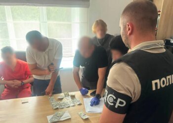 Фіктивні інвалідності для ухилення від мобілізації: на Волині затримали голову експертної команди та медика