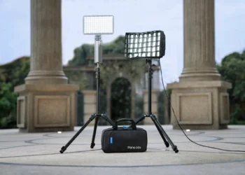 Aputure Amaran Pano 60c: компактная RGB-панель для мобильного продакшена