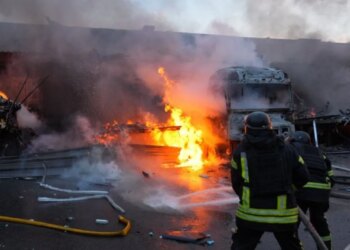 Війська рф завдали удару по складу "Нової пошти" у Запоріжжі