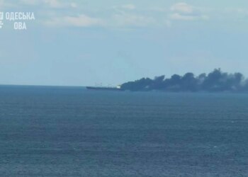 У Чорному морі у результаті атаки рф уражено цивільне судно під прапором Ліберії, зафіксовано задимлення – ОВА