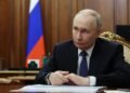 Рейтинг Путина обваливается вторую неделю подряд: результаты опроса