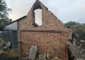 Палаюча ферма і поранений чоловік: наслідки нічної атаки по Дніпропетровщині