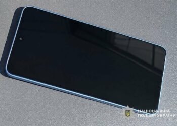 Відбирають телефони, золото та срібло: Дніпро накрила хвиля вуличних нападів