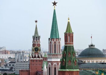 РФ спасает Москву от дефицита бензина, жертвуя другими регионами, – Reuters