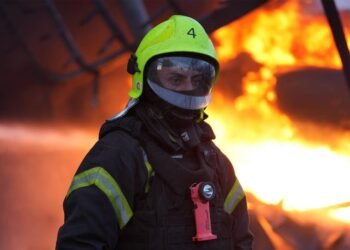 Оккупанты РФ атаковали гражданское судно в Одессе, есть раненые