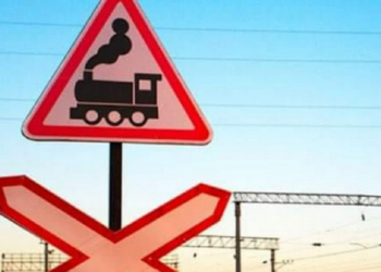 До Дніпра – в об’їзд: біля міста закривають залізничний переїзд
