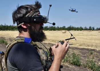 Германия оплатит для Украины 50 тысяч дронов, которые сами находят цели, – Reuters