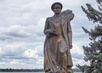 Радянський символ під ударом: у Дніпрі готують демонтаж пам’ятника Маргелову
