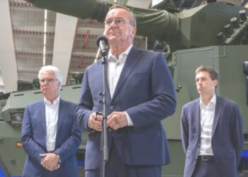 Пісторіус міг випадково підтвердити передачу Україні найсучасніших гаубиць RCH-155 – Bild