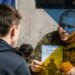 Окупанти на ТОТ агітують населення вступати до армії рф через безробіття – ЦНС