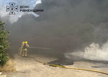 Пожежа на Рівненщині спричинила локальне забруднення повітря, рівень – не критичний
