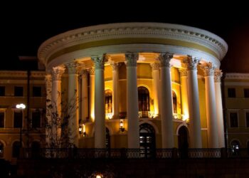 Суд вернул государству Октябрьский дворец в Киеве