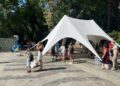 Оркестр, бограч та ярмарка: у Дніпрі пройшов скорочений захід до Дня Державного Прапору України