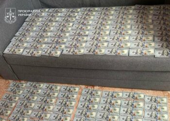 $3 тисячі за реальну інвалідність: у Дніпрі викрили лікаря-ортопеда